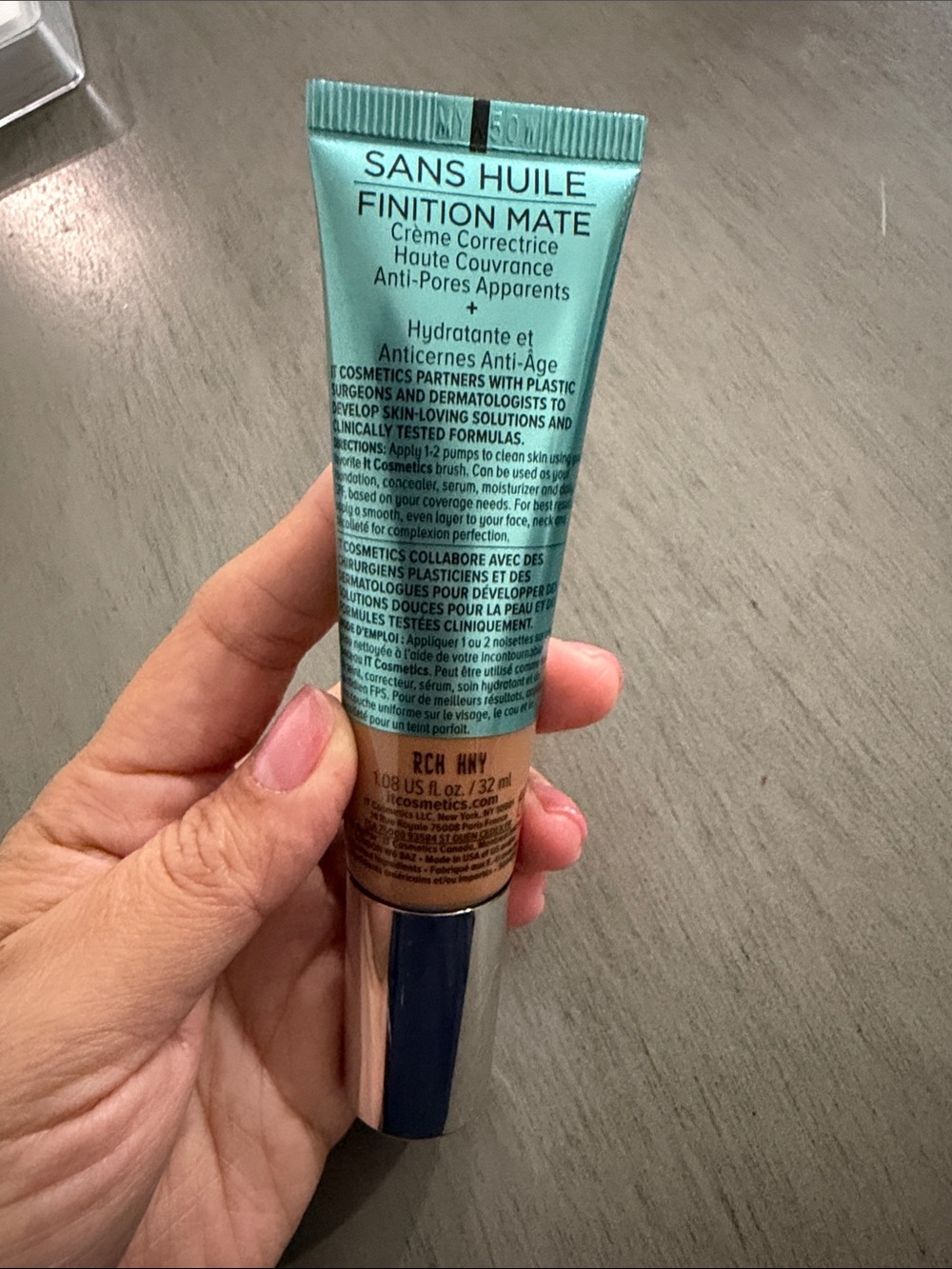 It Cosmetics Your Skin But Better CC+ Oil Free Matte Foundation RICH HONEY - Picture 8 of 9